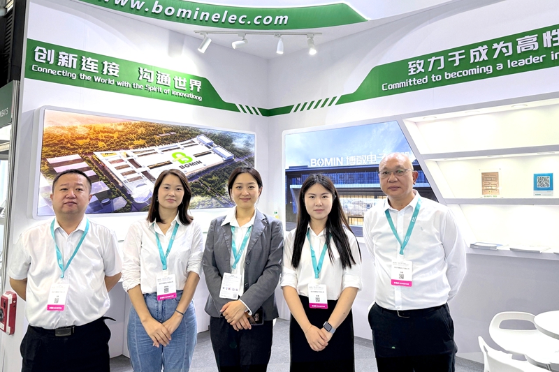 2上海展.jpg 2上海展.jpg